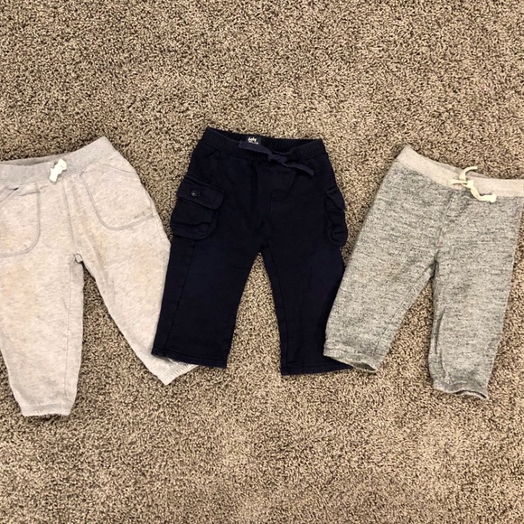 GAP Other - Bundle of boys sweatpants size 12-18 months